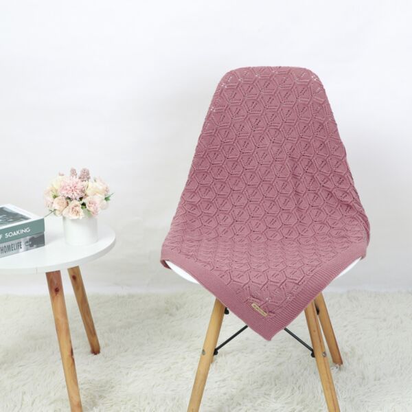 Knitted Jacquard Solid Color Blanket 21101086