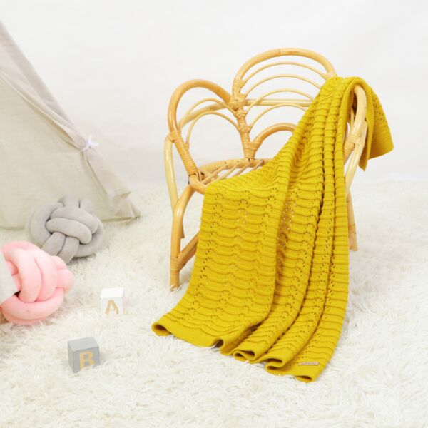 Knitted Solid Color Blanket Wholesale 21101085